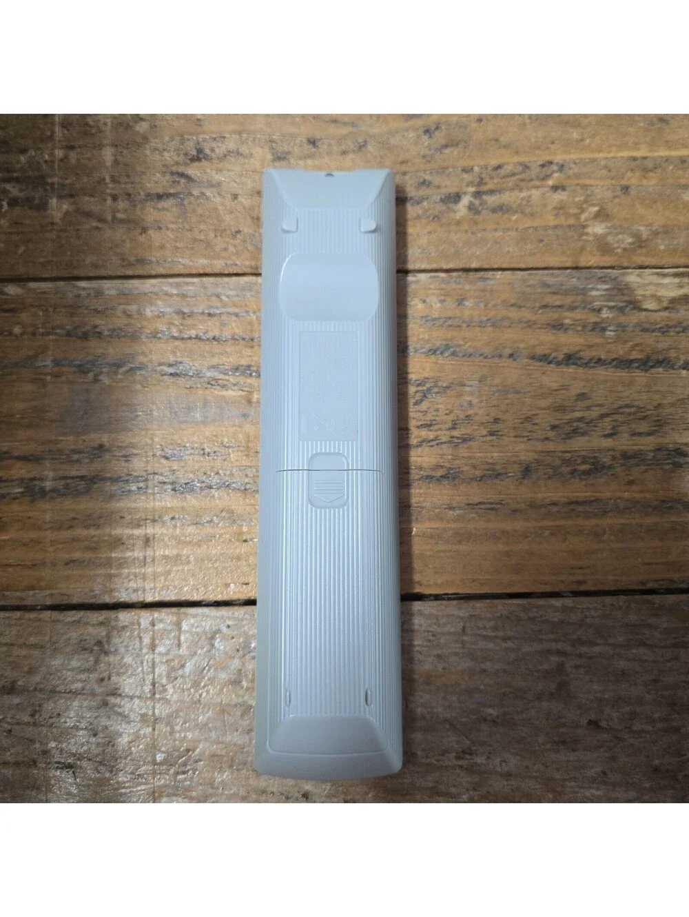 Genuine Sony RM-YD005 TV Remote Control for KDL-40S2000 KDL-26S2000 KDL-32S20L1